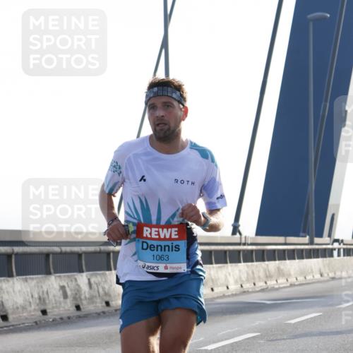 03.10.2026 - Köhlbrandbrückenlauf Strokosch-Dieckow http://msf.ph/oto/10592376 03.10.2026 09:17:19 Position 1 1063 meine-sportfotos.de