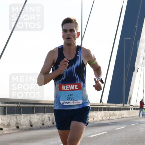 03.10.2026 - Köhlbrandbrückenlauf Strokosch-Dieckow http://msf.ph/oto/10592403 03.10.2026 09:17:23 Position 1 3735 meine-sportfotos.de