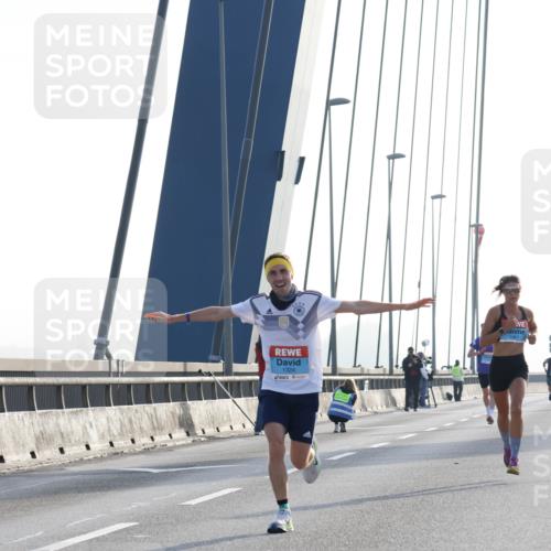 03.10.2026 - Köhlbrandbrückenlauf Strokosch-Dieckow http://msf.ph/oto/10592418 03.10.2026 09:17:39 Position 1 1324 meine-sportfotos.de