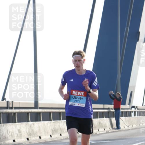 03.10.2026 - Köhlbrandbrückenlauf Strokosch-Dieckow http://msf.ph/oto/10592471 03.10.2026 09:17:49 Position 1 2172 meine-sportfotos.de