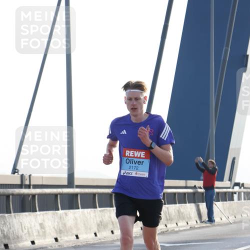03.10.2026 - Köhlbrandbrückenlauf Strokosch-Dieckow http://msf.ph/oto/10592475 03.10.2026 09:17:49 Position 1 2172 meine-sportfotos.de