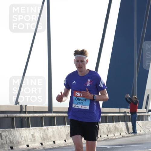 03.10.2026 - Köhlbrandbrückenlauf Strokosch-Dieckow http://msf.ph/oto/10592479 03.10.2026 09:17:49 Position 1 2172 meine-sportfotos.de