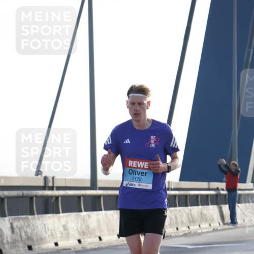 03.10.2026 - Köhlbrandbrückenlauf Strokosch-Dieckow http://msf.ph/oto/10592481 03.10.2026 09:17:49 Position 1 2172 meine-sportfotos.de
