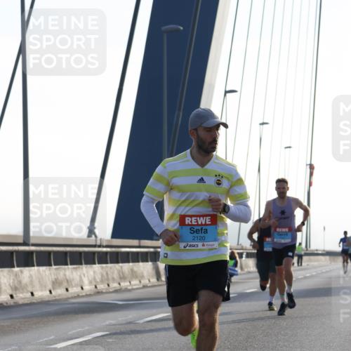 03.10.2026 - Köhlbrandbrückenlauf Strokosch-Dieckow http://msf.ph/oto/10592509 03.10.2026 09:17:58 Position 1 2120 meine-sportfotos.de