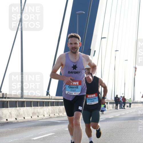03.10.2026 - Köhlbrandbrückenlauf Strokosch-Dieckow http://msf.ph/oto/10592510 03.10.2026 09:18:01 Position 1 2107, 1599 meine-sportfotos.de