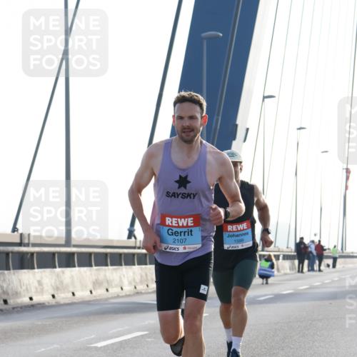 03.10.2026 - Köhlbrandbrückenlauf Strokosch-Dieckow http://msf.ph/oto/10592516 03.10.2026 09:18:02 Position 1 2107, 1599 meine-sportfotos.de