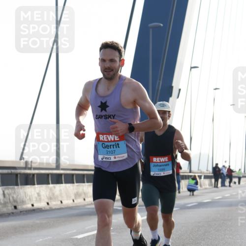 03.10.2026 - Köhlbrandbrückenlauf Strokosch-Dieckow http://msf.ph/oto/10592528 03.10.2026 09:18:02 Position 1 2107, 1599 meine-sportfotos.de