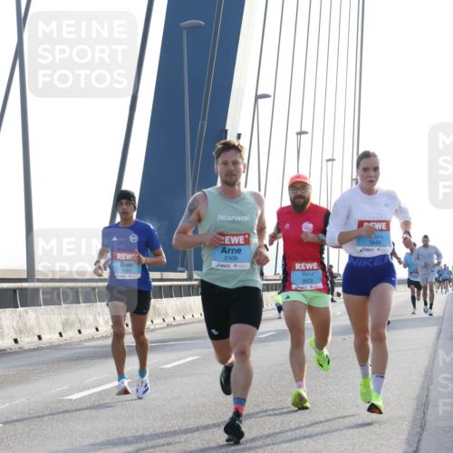 03.10.2026 - Köhlbrandbrückenlauf Strokosch-Dieckow http://msf.ph/oto/10592573 03.10.2026 09:18:12 Position 1 1083, 2109, 3823, 3849 meine-sportfotos.de