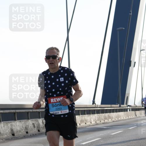 03.10.2026 - Köhlbrandbrückenlauf Strokosch-Dieckow http://msf.ph/oto/10592625 03.10.2026 09:18:21 Position 1 2263 meine-sportfotos.de