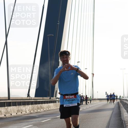 03.10.2026 - Köhlbrandbrückenlauf Strokosch-Dieckow http://msf.ph/oto/10592655 03.10.2026 09:18:24 Position 1 3705 meine-sportfotos.de