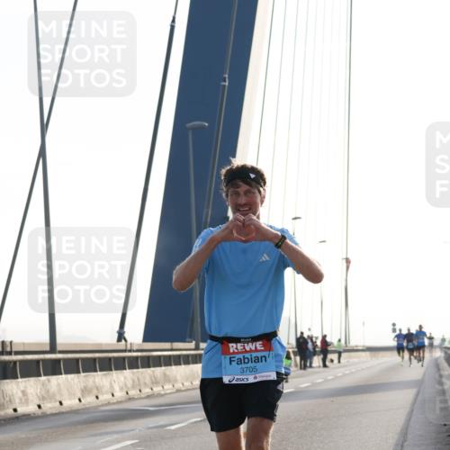 03.10.2026 - Köhlbrandbrückenlauf Strokosch-Dieckow http://msf.ph/oto/10592667 03.10.2026 09:18:24 Position 1 3705 meine-sportfotos.de