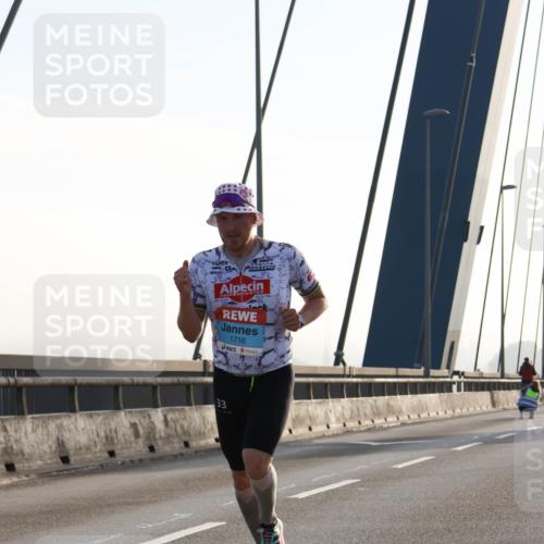 03.10.2026 - Köhlbrandbrückenlauf Strokosch-Dieckow http://msf.ph/oto/10592686 03.10.2026 09:18:29 Position 1 1716, 33 meine-sportfotos.de