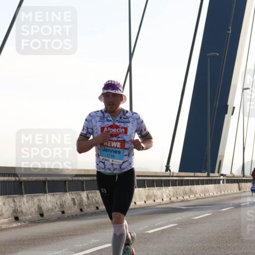 03.10.2026 - Köhlbrandbrückenlauf Strokosch-Dieckow http://msf.ph/oto/10592691 03.10.2026 09:18:29 Position 1 1716, 33 meine-sportfotos.de