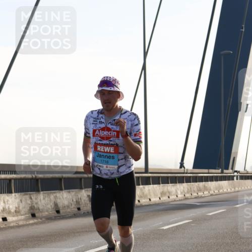 03.10.2026 - Köhlbrandbrückenlauf Strokosch-Dieckow http://msf.ph/oto/10592701 03.10.2026 09:18:30 Position 1 1716, 33 meine-sportfotos.de