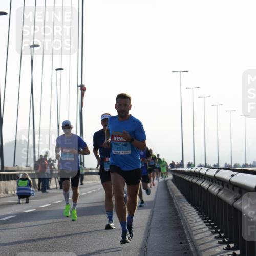 03.10.2026 - Köhlbrandbrückenlauf Strokosch-Dieckow http://msf.ph/oto/10592716 03.10.2026 09:18:39 Position 1 2116 meine-sportfotos.de