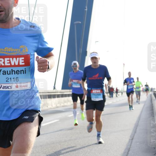 03.10.2026 - Köhlbrandbrückenlauf Strokosch-Dieckow http://msf.ph/oto/10592742 03.10.2026 09:18:44 Position 1 4, 2116 meine-sportfotos.de