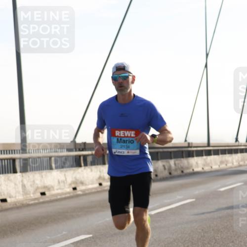 03.10.2026 - Köhlbrandbrückenlauf Strokosch-Dieckow http://msf.ph/oto/10592764 03.10.2026 09:18:46 Position 1 2134 meine-sportfotos.de