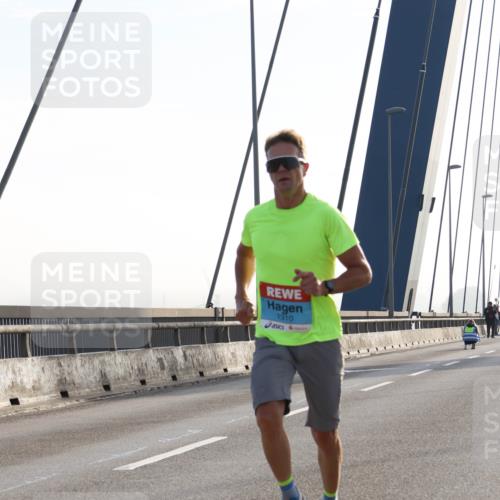 03.10.2026 - Köhlbrandbrückenlauf Strokosch-Dieckow http://msf.ph/oto/10592801 03.10.2026 09:18:52 Position 1 1310 meine-sportfotos.de