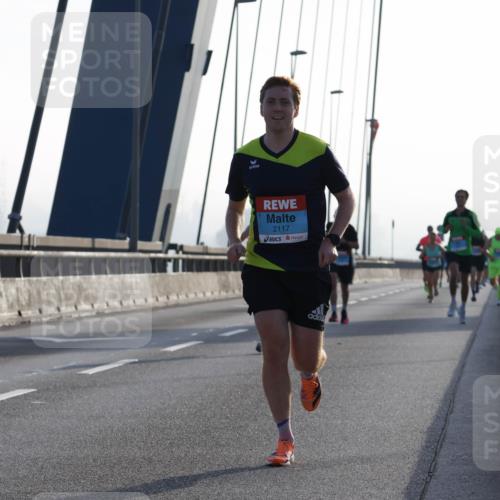 03.10.2026 - Köhlbrandbrückenlauf Strokosch-Dieckow http://msf.ph/oto/10592844 03.10.2026 09:19:00 Position 1 2117 meine-sportfotos.de