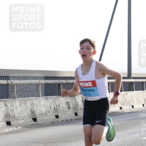 03.10.2026 - Köhlbrandbrückenlauf Strokosch-Dieckow http://msf.ph/oto/10592869 03.10.2026 09:19:05 Position 1 2170 meine-sportfotos.de