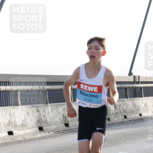 03.10.2026 - Köhlbrandbrückenlauf Strokosch-Dieckow http://msf.ph/oto/10592884 03.10.2026 09:19:05 Position 1 2170 meine-sportfotos.de
