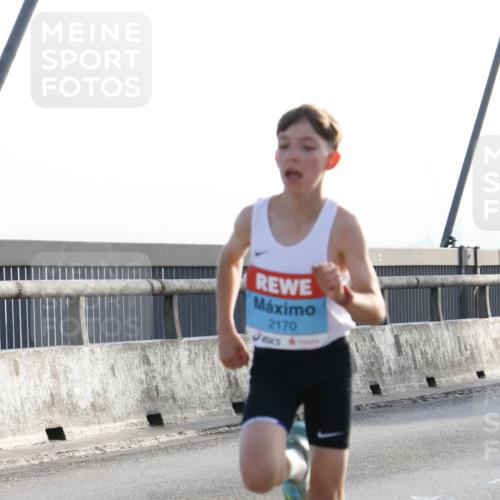 03.10.2026 - Köhlbrandbrückenlauf Strokosch-Dieckow http://msf.ph/oto/10592888 03.10.2026 09:19:06 Position 1 2170 meine-sportfotos.de