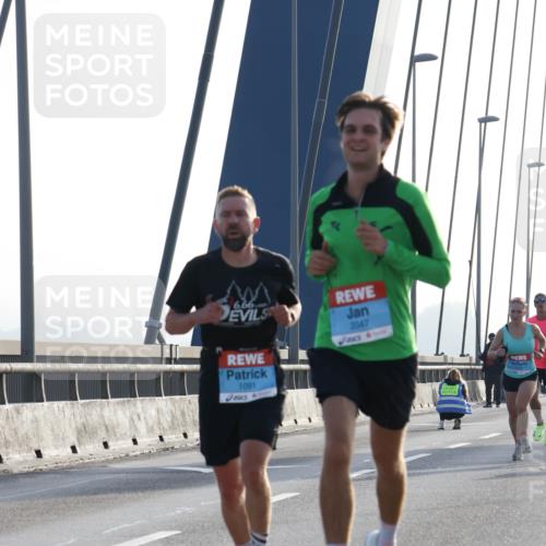 03.10.2026 - Köhlbrandbrückenlauf Strokosch-Dieckow http://msf.ph/oto/10592909 03.10.2026 09:19:08 Position 1 6, 66, 1091, 2047 meine-sportfotos.de