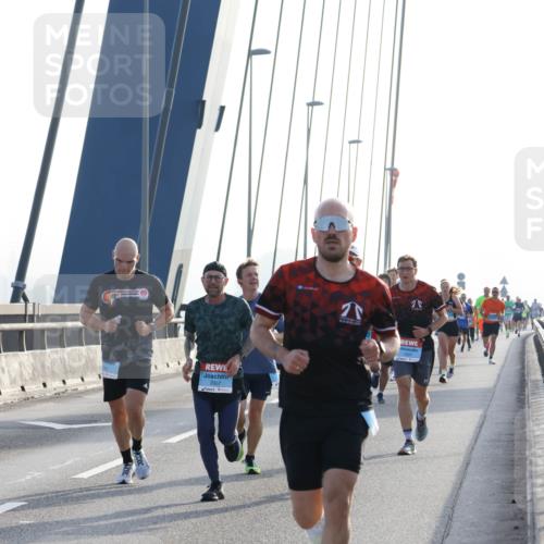 03.10.2026 - Köhlbrandbrückenlauf Strokosch-Dieckow http://msf.ph/oto/10592933 03.10.2026 09:19:25 Position 1 2067, 2 meine-sportfotos.de