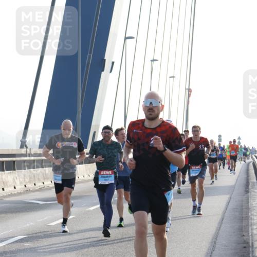 03.10.2026 - Köhlbrandbrückenlauf Strokosch-Dieckow http://msf.ph/oto/10592942 03.10.2026 09:19:25 Position 1 2067 meine-sportfotos.de