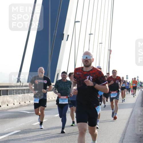 03.10.2026 - Köhlbrandbrückenlauf Strokosch-Dieckow http://msf.ph/oto/10592944 03.10.2026 09:19:26 Position 1 2067 meine-sportfotos.de