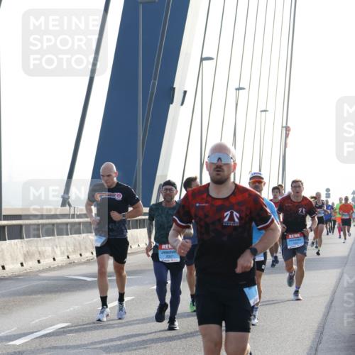 03.10.2026 - Köhlbrandbrückenlauf Strokosch-Dieckow http://msf.ph/oto/10592949 03.10.2026 09:19:26 Position 1 2 meine-sportfotos.de