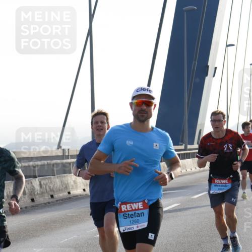 03.10.2026 - Köhlbrandbrückenlauf Strokosch-Dieckow http://msf.ph/oto/10592977 03.10.2026 09:19:29 Position 1 2, 1260, 1097 meine-sportfotos.de