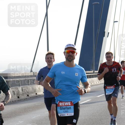 03.10.2026 - Köhlbrandbrückenlauf Strokosch-Dieckow http://msf.ph/oto/10592981 03.10.2026 09:19:29 Position 1 2, 1260, 1097 meine-sportfotos.de
