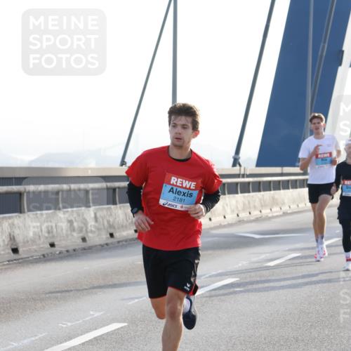 03.10.2026 - Köhlbrandbrückenlauf Strokosch-Dieckow http://msf.ph/oto/10593011 03.10.2026 09:19:34 Position 1 2181 meine-sportfotos.de