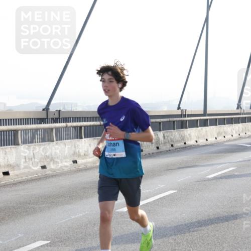 03.10.2026 - Köhlbrandbrückenlauf Strokosch-Dieckow http://msf.ph/oto/10593050 03.10.2026 09:19:41 Position 1 288 meine-sportfotos.de