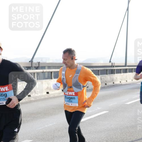 03.10.2026 - Köhlbrandbrückenlauf Strokosch-Dieckow http://msf.ph/oto/10593118 03.10.2026 09:19:51 Position 1 2150, 2356 meine-sportfotos.de
