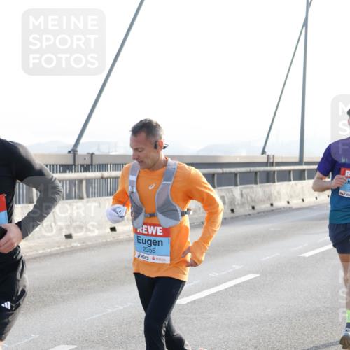 03.10.2026 - Köhlbrandbrückenlauf Strokosch-Dieckow http://msf.ph/oto/10593120 03.10.2026 09:19:51 Position 1 2356 meine-sportfotos.de