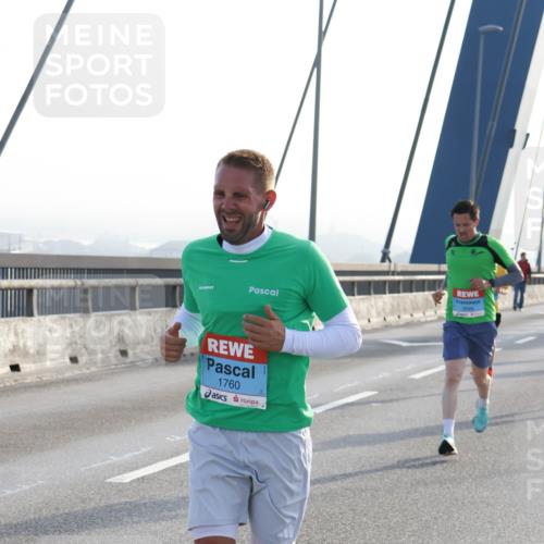 03.10.2026 - Köhlbrandbrückenlauf Strokosch-Dieckow http://msf.ph/oto/10593222 03.10.2026 09:20:01 Position 1 1760 meine-sportfotos.de