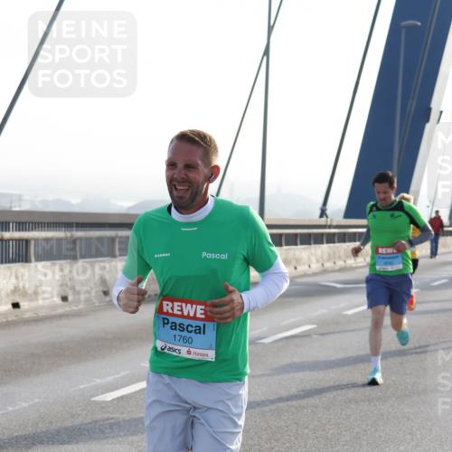 03.10.2026 - Köhlbrandbrückenlauf Strokosch-Dieckow http://msf.ph/oto/10593227 03.10.2026 09:20:01 Position 1 1760 meine-sportfotos.de