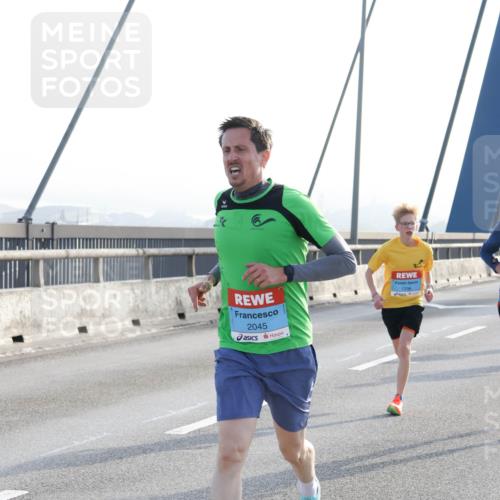 03.10.2026 - Köhlbrandbrückenlauf Strokosch-Dieckow http://msf.ph/oto/10593229 03.10.2026 09:20:03 Position 1 2045, 1296 meine-sportfotos.de