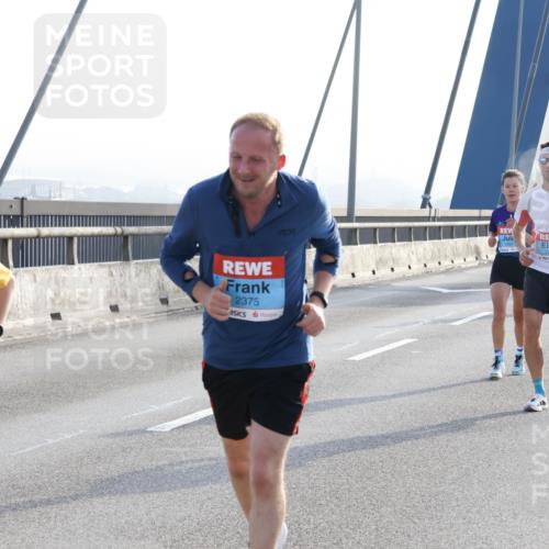 03.10.2026 - Köhlbrandbrückenlauf Strokosch-Dieckow http://msf.ph/oto/10593257 03.10.2026 09:20:05 Position 1 2375, 1357 meine-sportfotos.de