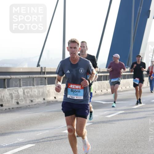 03.10.2026 - Köhlbrandbrückenlauf Strokosch-Dieckow http://msf.ph/oto/10593277 03.10.2026 09:20:10 Position 1 1142 meine-sportfotos.de