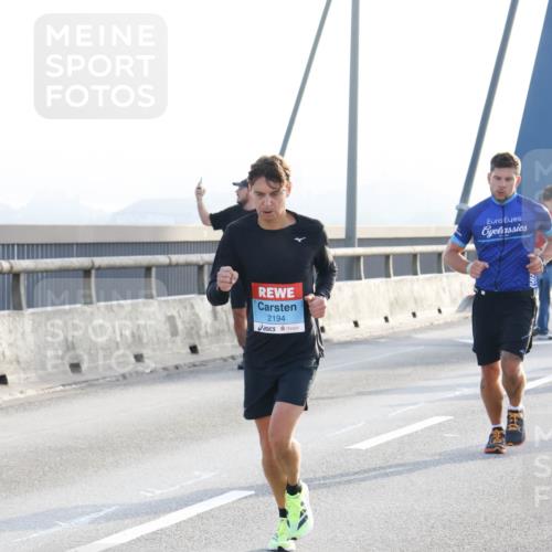 03.10.2026 - Köhlbrandbrückenlauf Strokosch-Dieckow http://msf.ph/oto/10593356 03.10.2026 09:20:20 Position 1 2194 meine-sportfotos.de