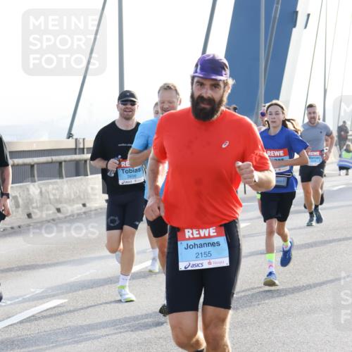 03.10.2026 - Köhlbrandbrückenlauf Strokosch-Dieckow http://msf.ph/oto/10593398 03.10.2026 09:20:24 Position 1 2656, 2155 meine-sportfotos.de