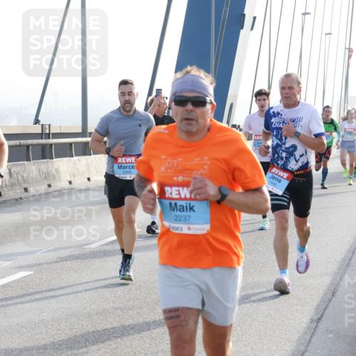 03.10.2026 - Köhlbrandbrückenlauf Strokosch-Dieckow http://msf.ph/oto/10593446 03.10.2026 09:20:27 Position 1 2206, 2237, 10033, 1545 meine-sportfotos.de