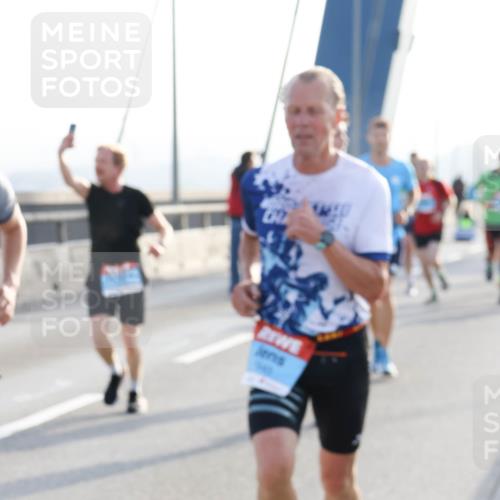 03.10.2026 - Köhlbrandbrückenlauf Strokosch-Dieckow http://msf.ph/oto/10593455 03.10.2026 09:20:30 Position 1  meine-sportfotos.de
