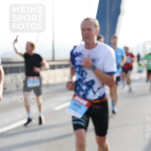 03.10.2026 - Köhlbrandbrückenlauf Strokosch-Dieckow http://msf.ph/oto/10593457 03.10.2026 09:20:30 Position 1  meine-sportfotos.de