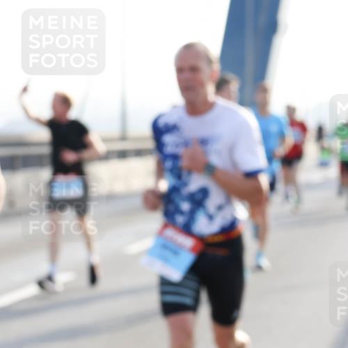 03.10.2026 - Köhlbrandbrückenlauf Strokosch-Dieckow http://msf.ph/oto/10593458 03.10.2026 09:20:30 Position 1  meine-sportfotos.de