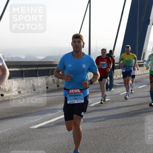 03.10.2026 - Köhlbrandbrückenlauf Strokosch-Dieckow http://msf.ph/oto/10593465 03.10.2026 09:20:32 Position 1 10, 1261 meine-sportfotos.de