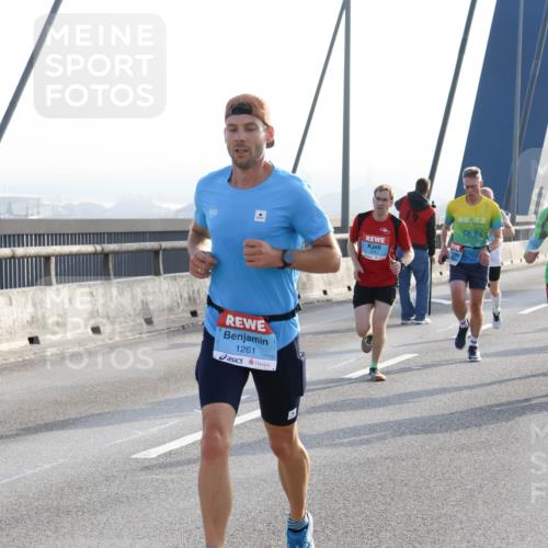03.10.2026 - Köhlbrandbrückenlauf Strokosch-Dieckow http://msf.ph/oto/10593471 03.10.2026 09:20:32 Position 1 1261, 1241 meine-sportfotos.de